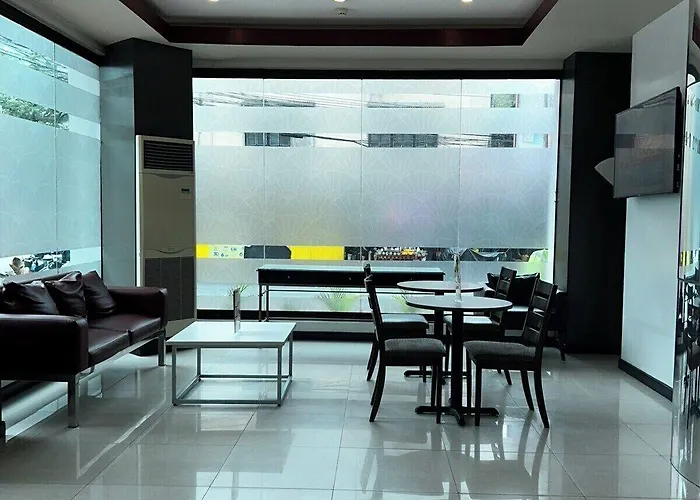 Sogo - Mindanao Ave. 호텔